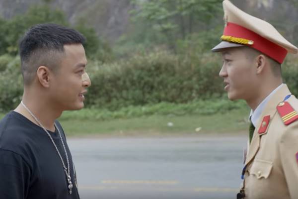 Trực tiếp phim Mê cung tập 11: Khánh chấp nhận vận chuyển ma túy vì muốn cứu Lam Anh?